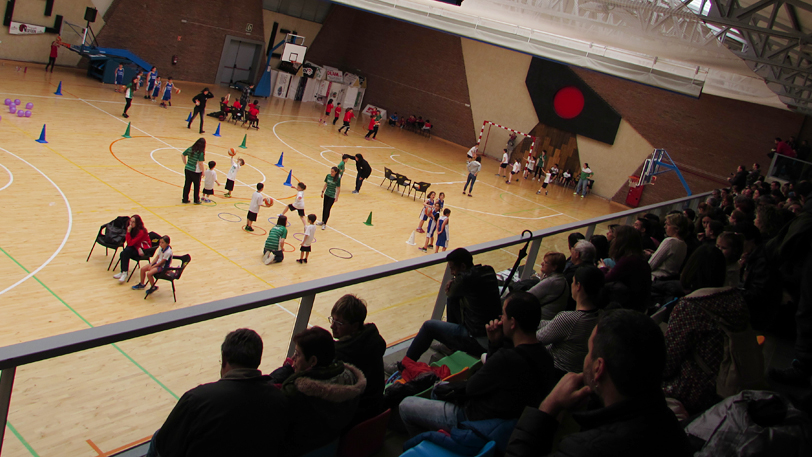 Diversión y mucho baloncesto en la Topaketa de Saski Eskola